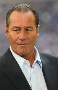 FC Schalke 04 v FC Bayern Muenchen - Bundesliga