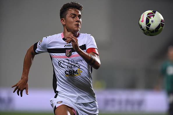 REGGIO NELL'EMILIA, ITALY - MAY 02: Paulo Dybala of Palermo in action during the Serie A match between US Sassuolo Calcio and US Citta di Palermo on May 2, 2015 in Reggio nell'Emilia, Italy. (Photo by Tullio M. Puglia/Getty Images)