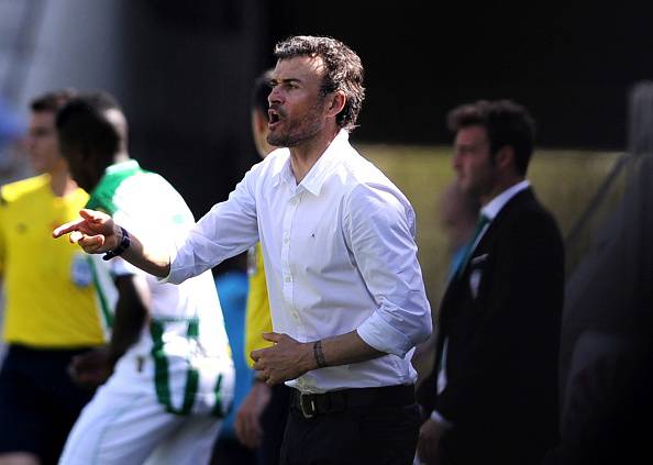 Barcelona's coach Luis Enrique gestures from the sidelines during the Spanish league football match Cordoba CF vs FC Barcelona at El Arcangel stadium in Cordoba on May 2, 2015. Barcelona won 0-8. AFP PHOTO / CRISTINA QUICLER        (Photo credit should read CRISTINA QUICLER/AFP/Getty Images)