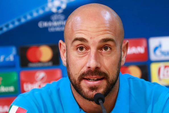 Mercato Napoli, Reina