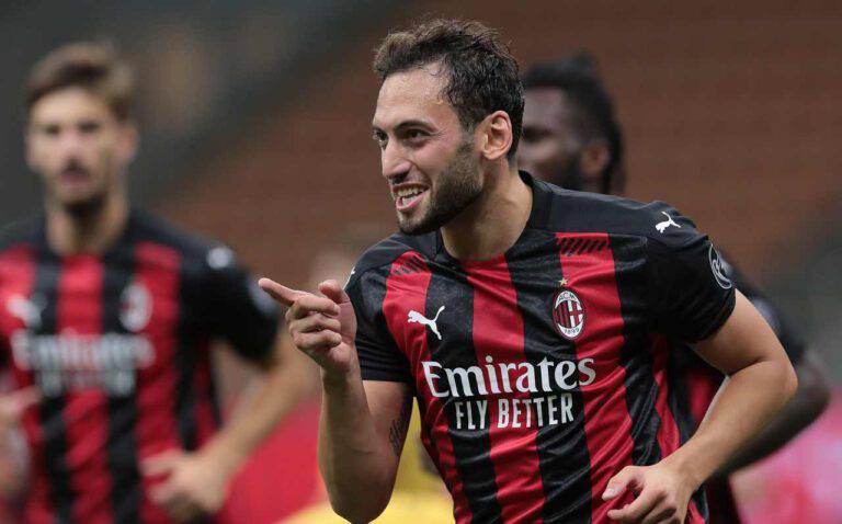 Calciomercato Milan Calhanoglu Verso La Firma Del Rinnovo Cifre E 