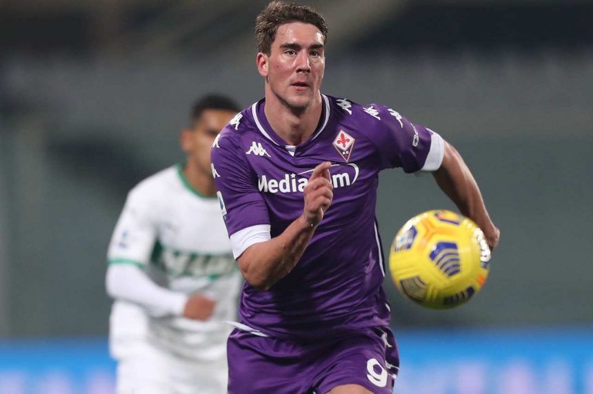 Calciomercato Milan, la Fiorentina va su Conti | Corsia per Vlahovic
