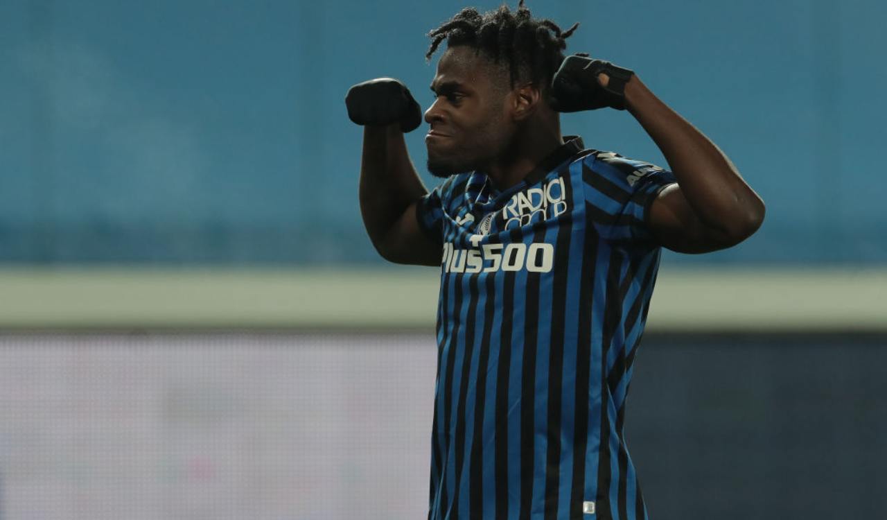 Calciomercato Juventus, scambio per Zapata | La carta è il difensore