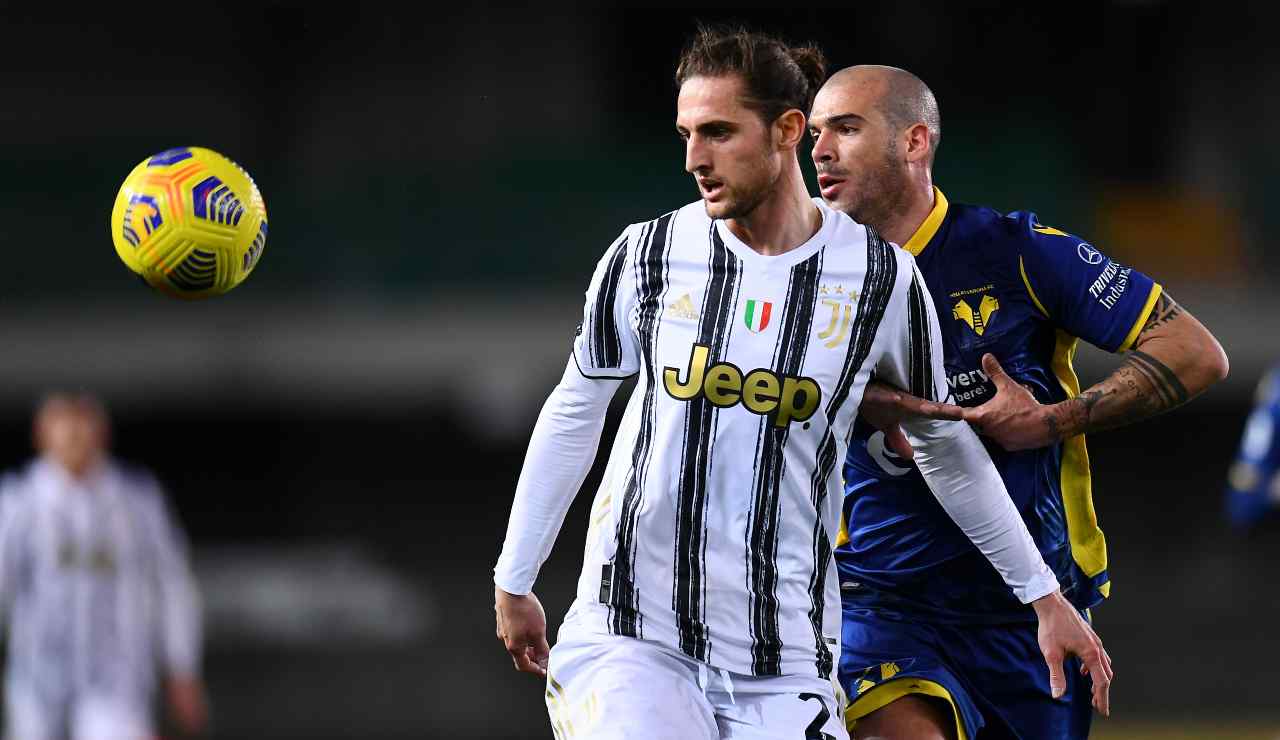 Adrien Rabiot in campo con la Juventus