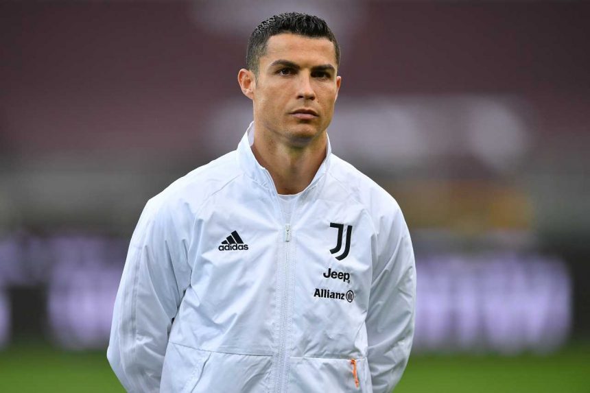 Juventus-Genoa, Ronaldo e il lancio della maglia | Motivo e ricostruzione
