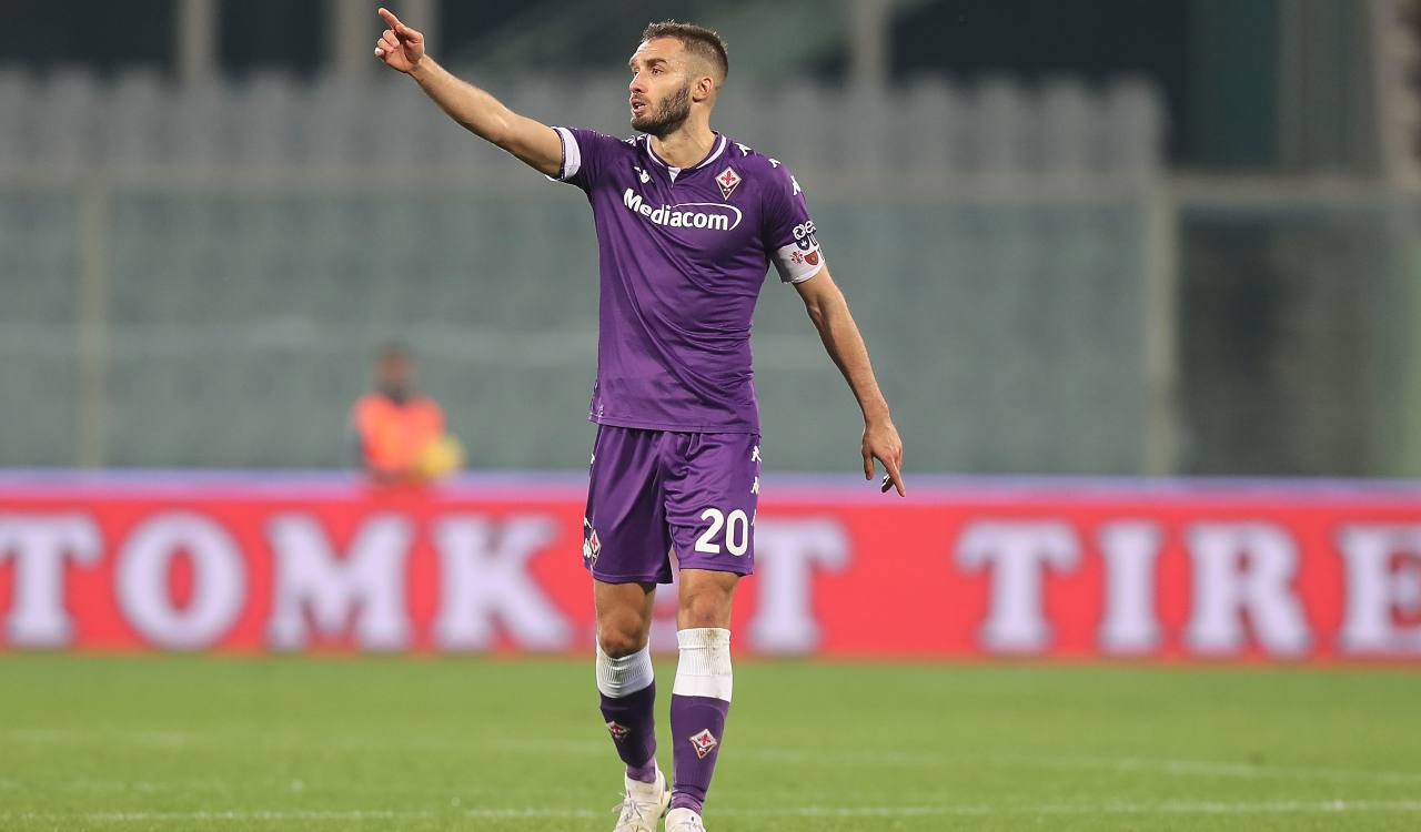 Calciomercato Juventus, ipotesi scambio di difensori con la Fiorentina