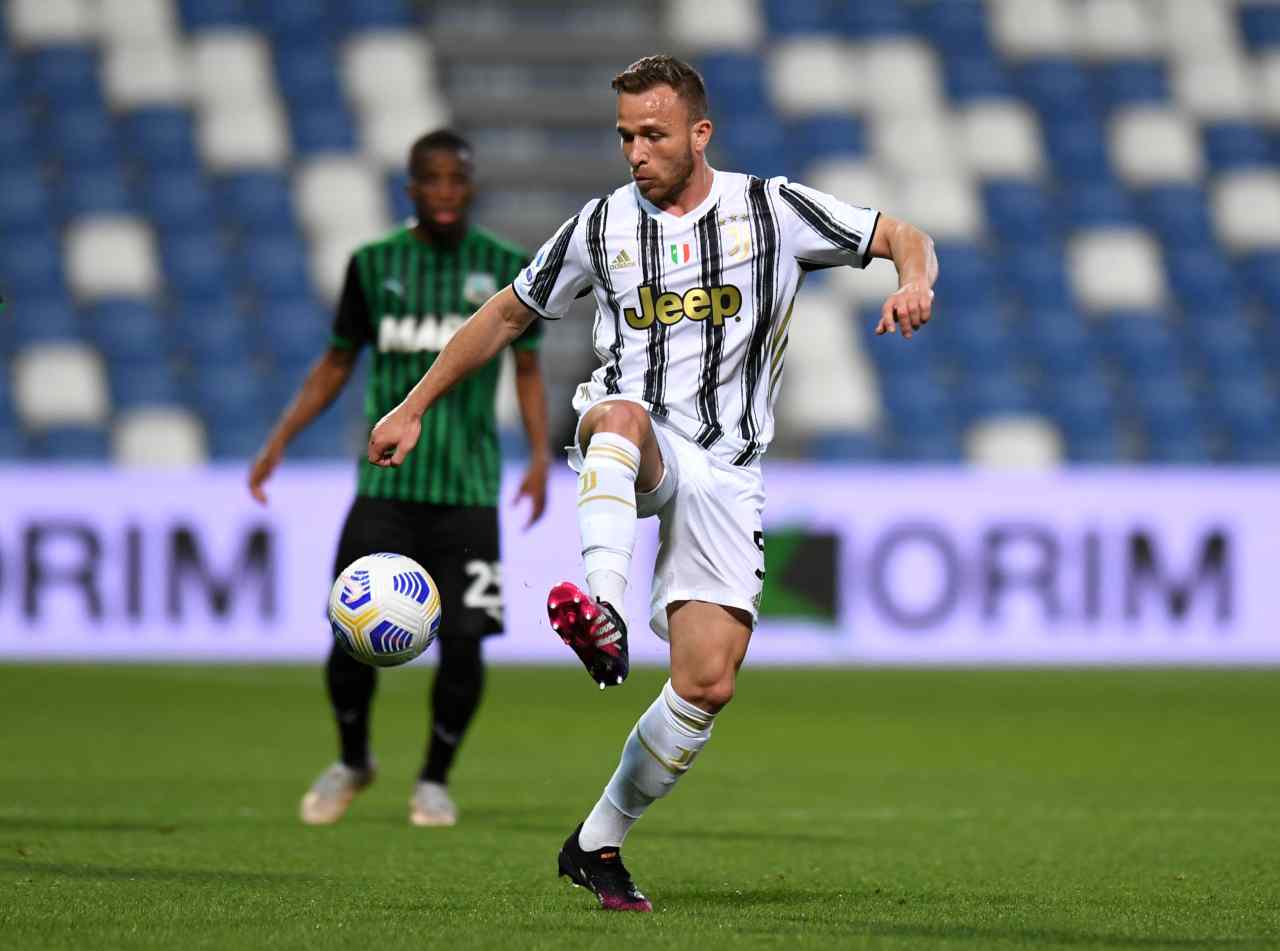 Calciomercato Juventus, addio Arthur con lo scambio