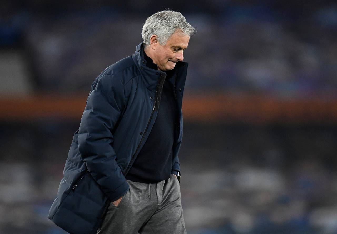 Calciomercato Roma, parla Mourinho | "Voglio un terzino"