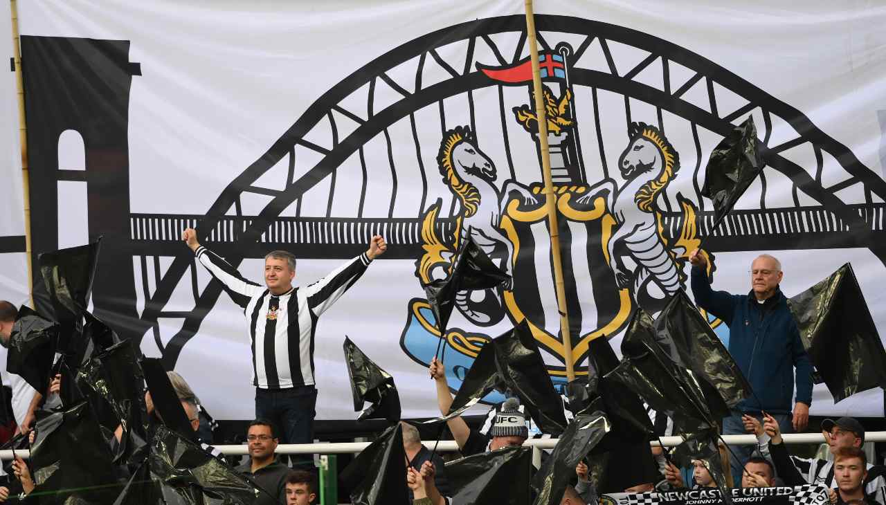 Newcastle Bruce dimissioni