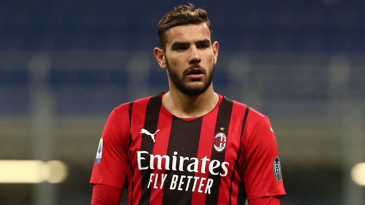 Calciomercato Milan, Theo Hernandez nel mirino del Chelsea: doppia proposta 'folle'