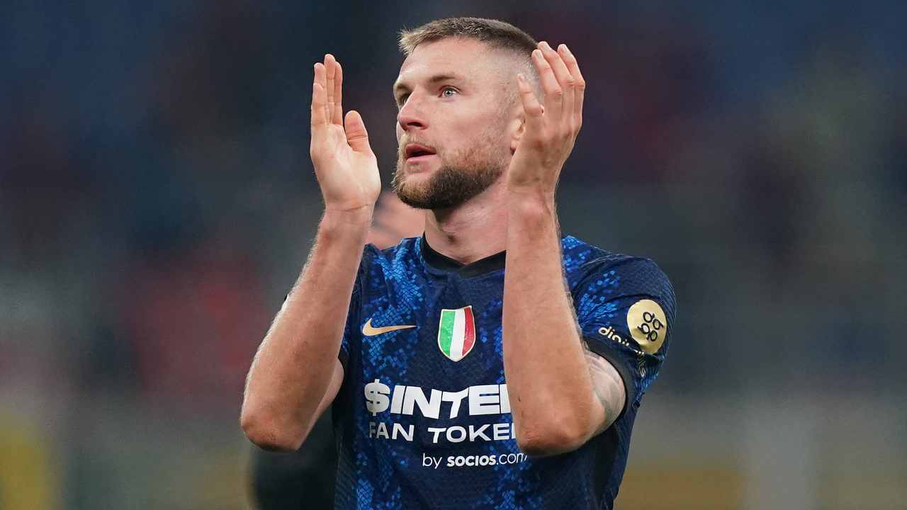 Skriniar Telles Inter United