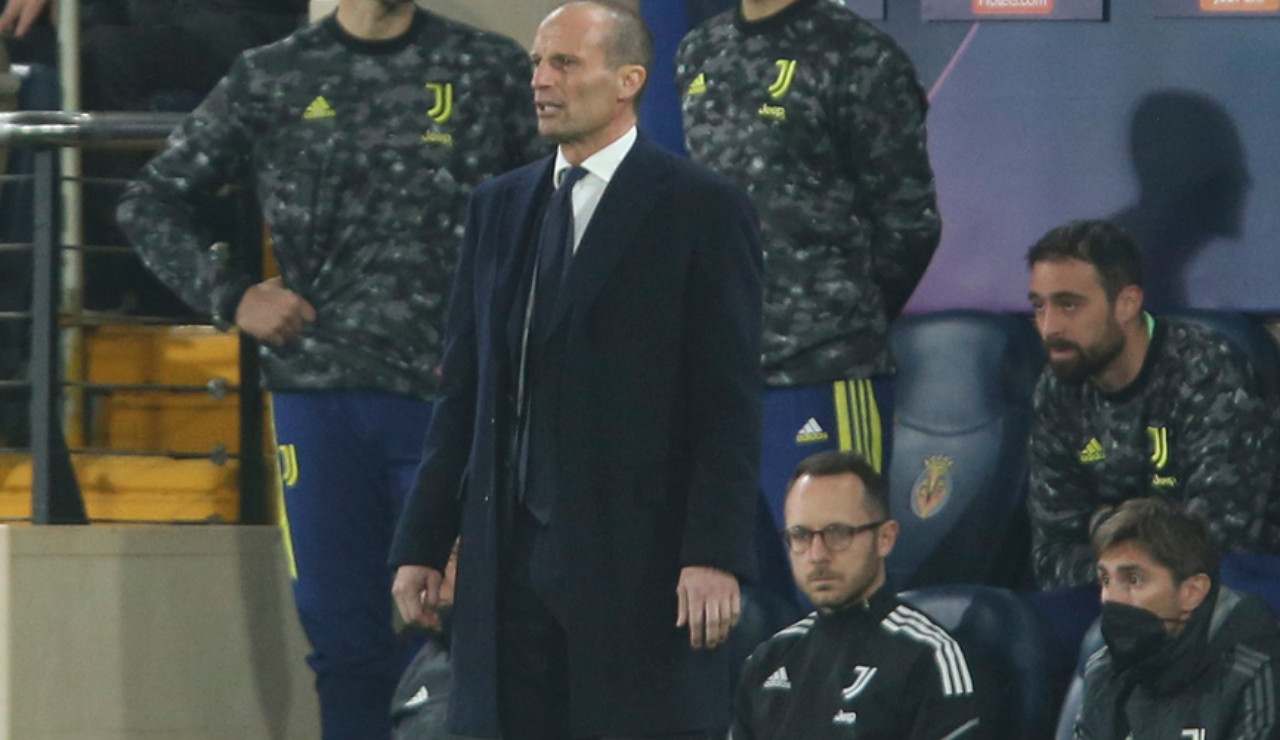 Massimiliano Allegri pensieroso