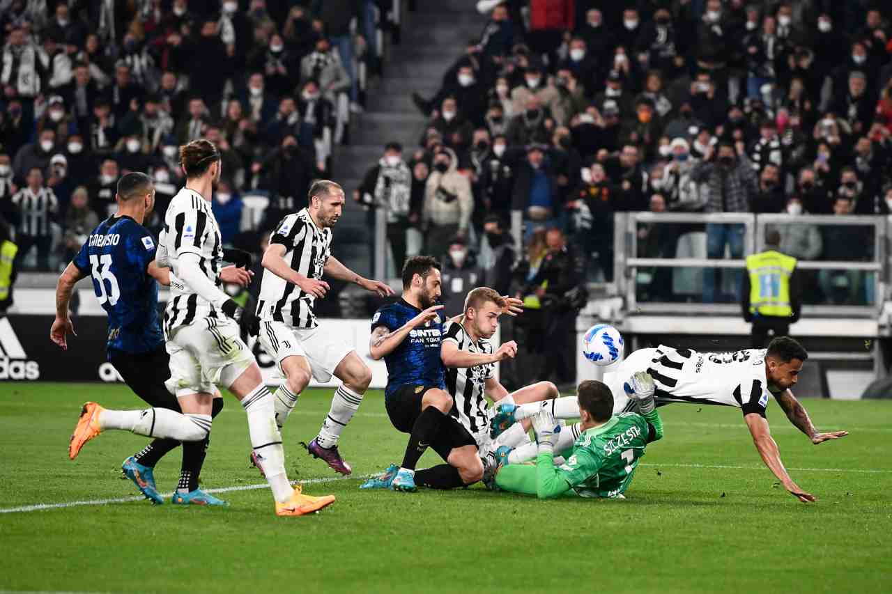Juve-Inter non finisce mai: non solo Dybala, possibile 'tradimento'