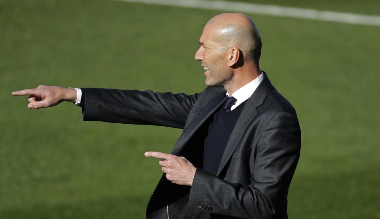 Zinedine Zidane allena