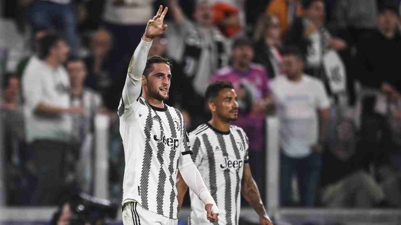 Calciomercato Juventus, Ziyech in cambio di Rabiot