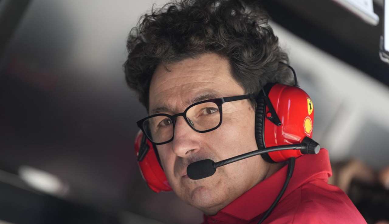 Mattia Binotto al muretto Ferrari