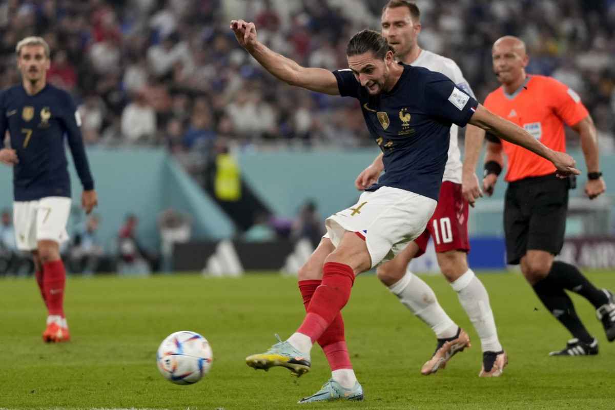 Adrien Rabiot in azione