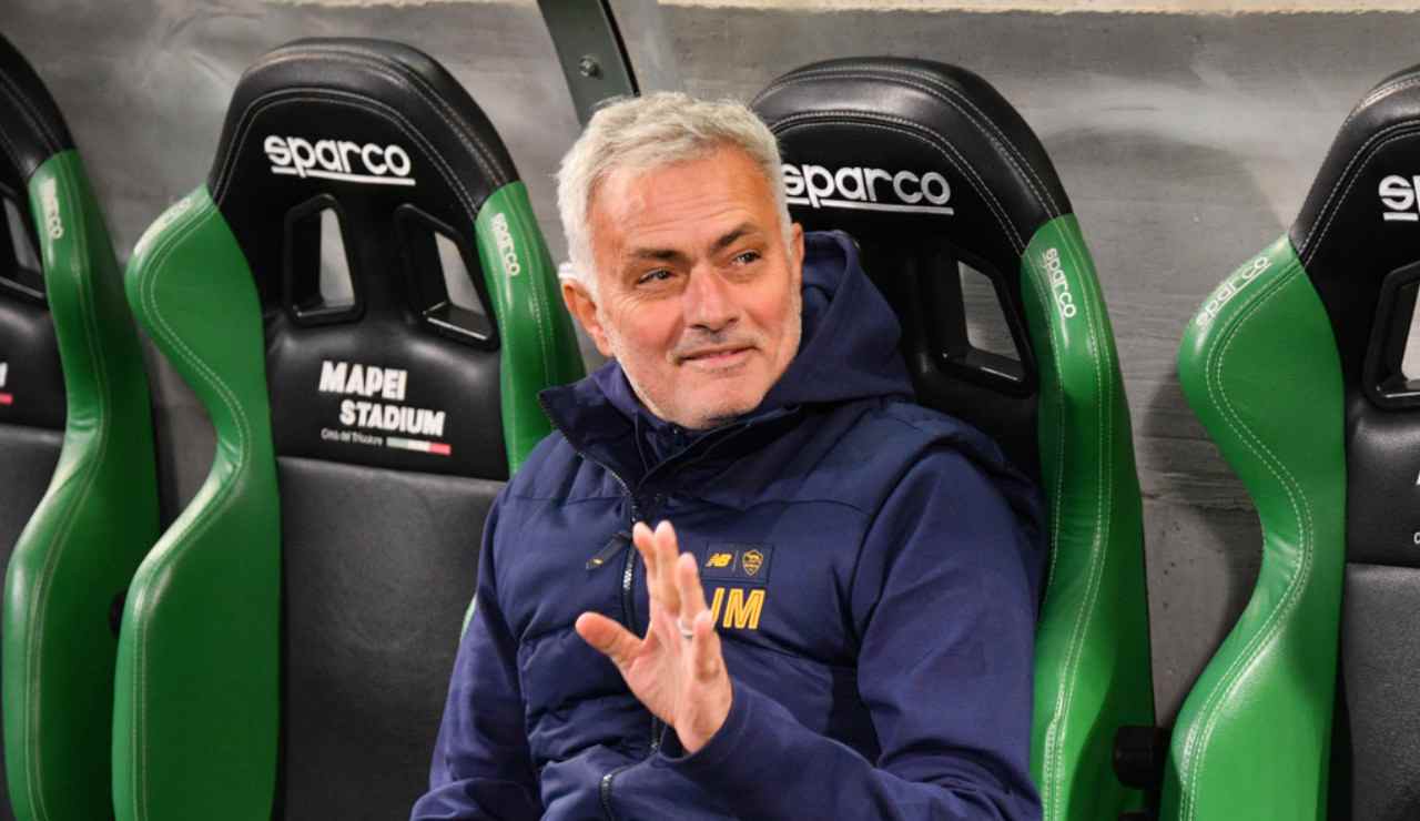Jose Mourinho sorridente