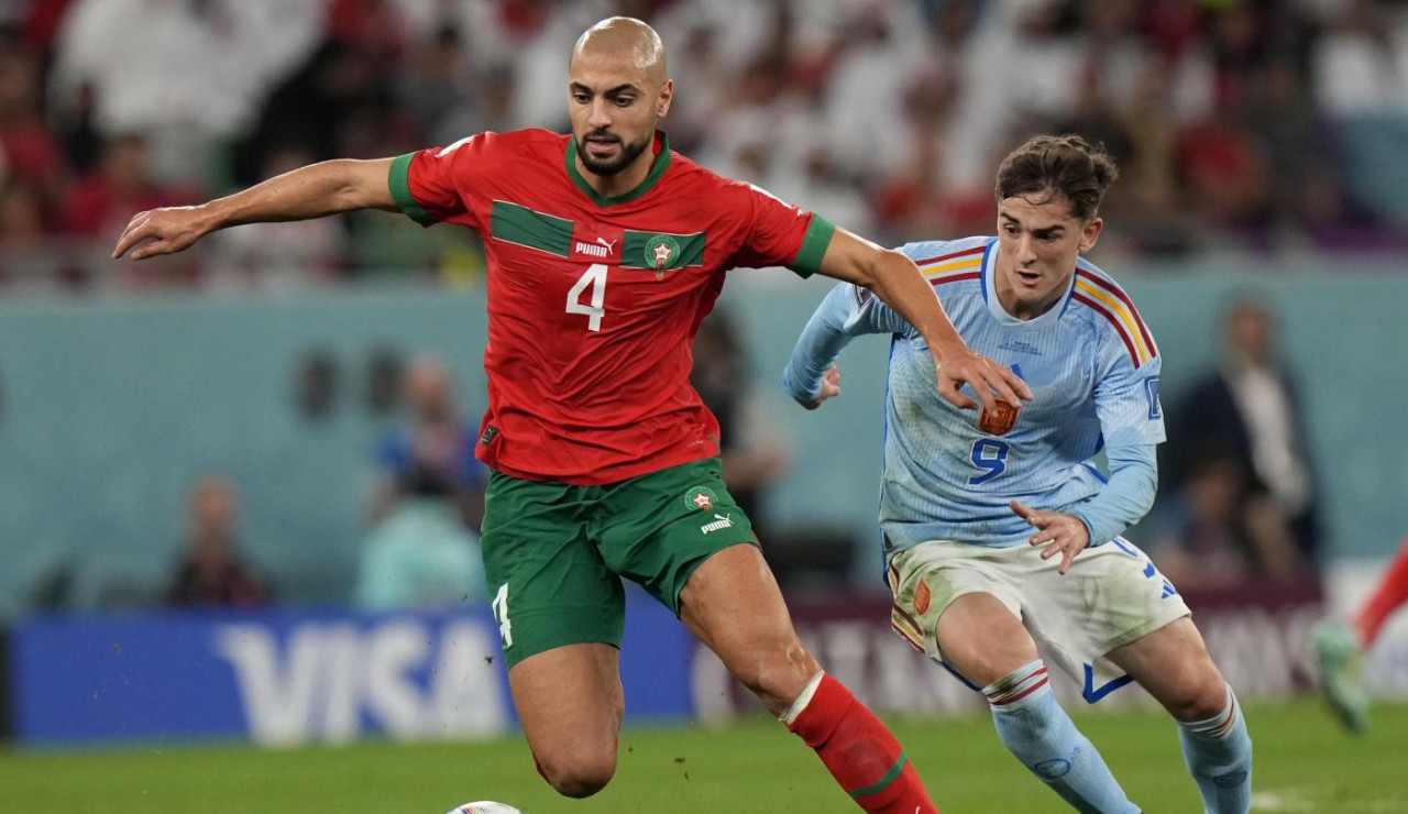 Sofyan Amrabat in azione