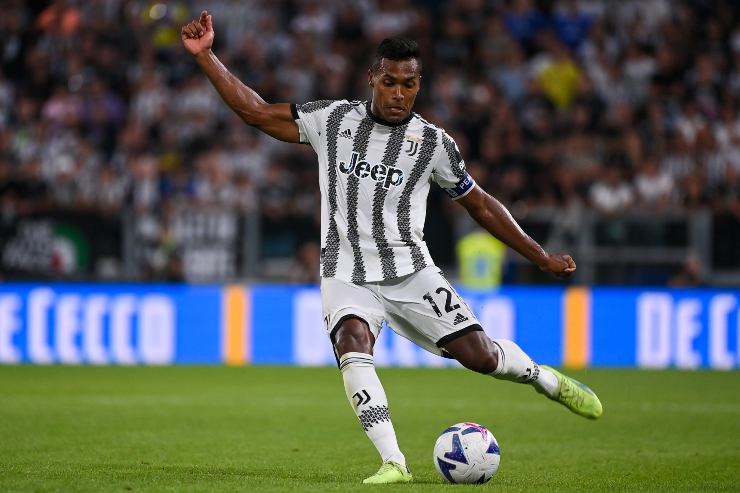 Alex Sandro verso il rinnovo con la Juventus