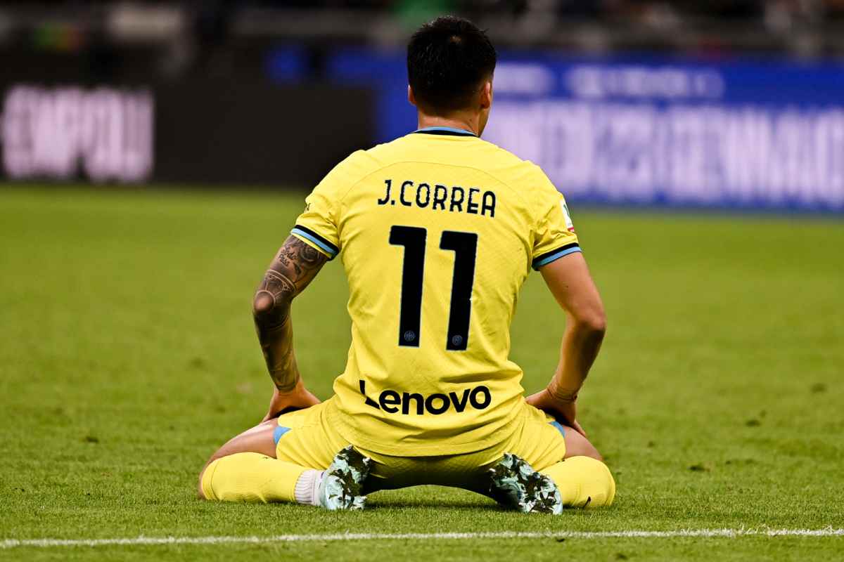 Correa-Rafa Mir, scambio tra Inter e Siviglia
