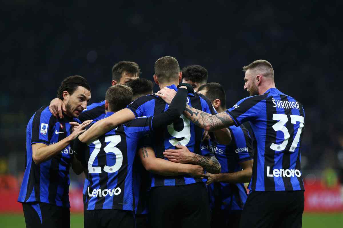 Calciomercato Inter addio Bastoni rinnovo accordo
