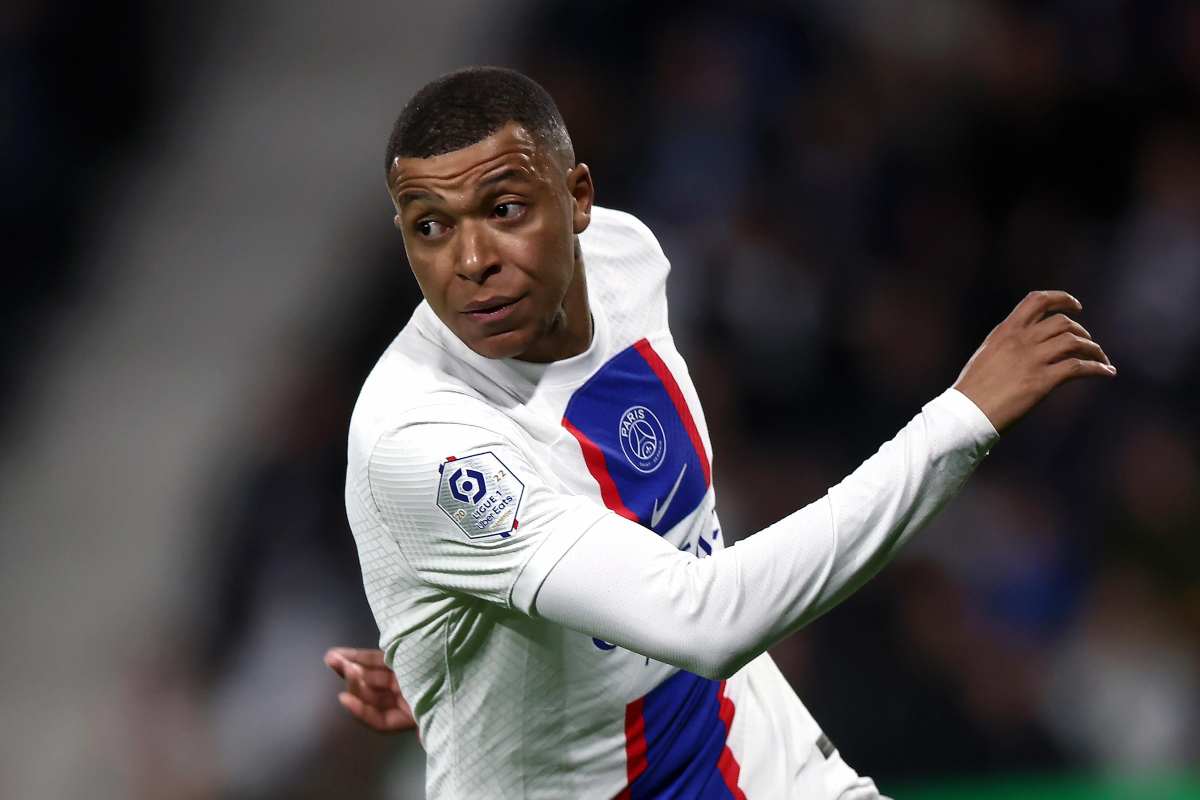 Leao accosta Mbappé al Milan