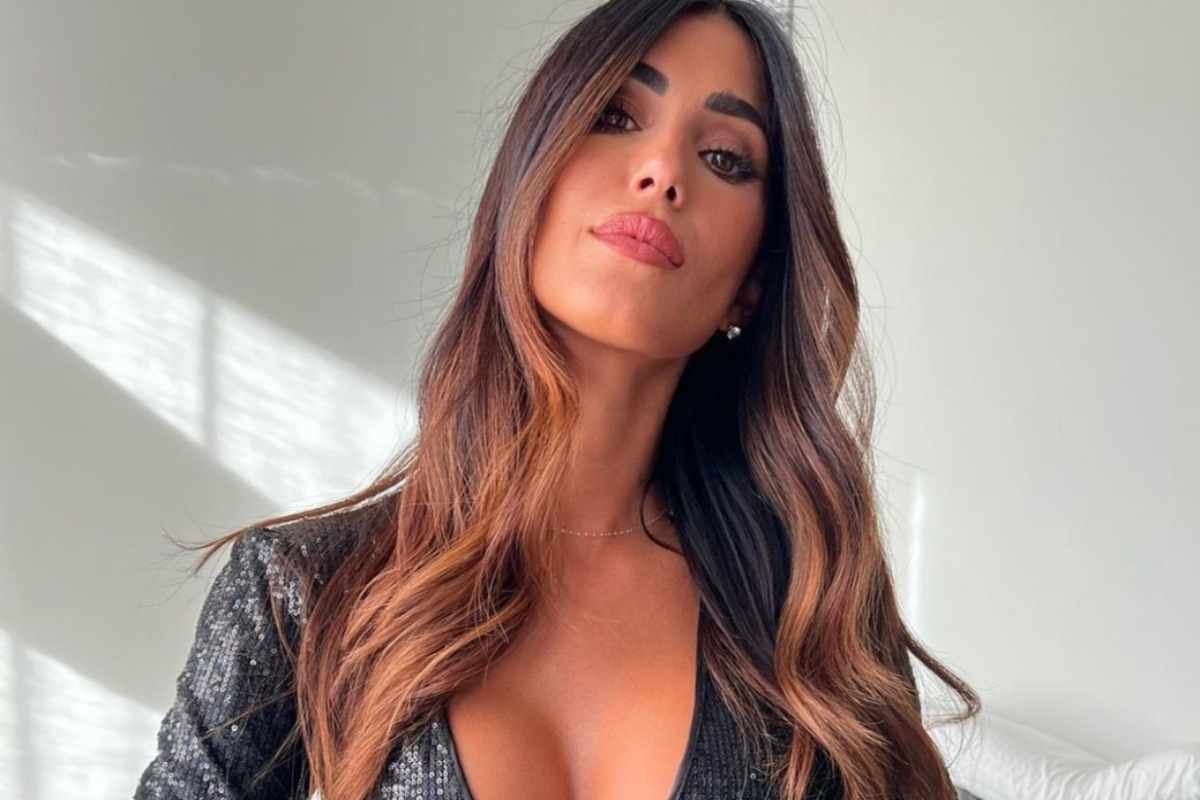 Federica Nargi lascia tutti senza parole in intimo