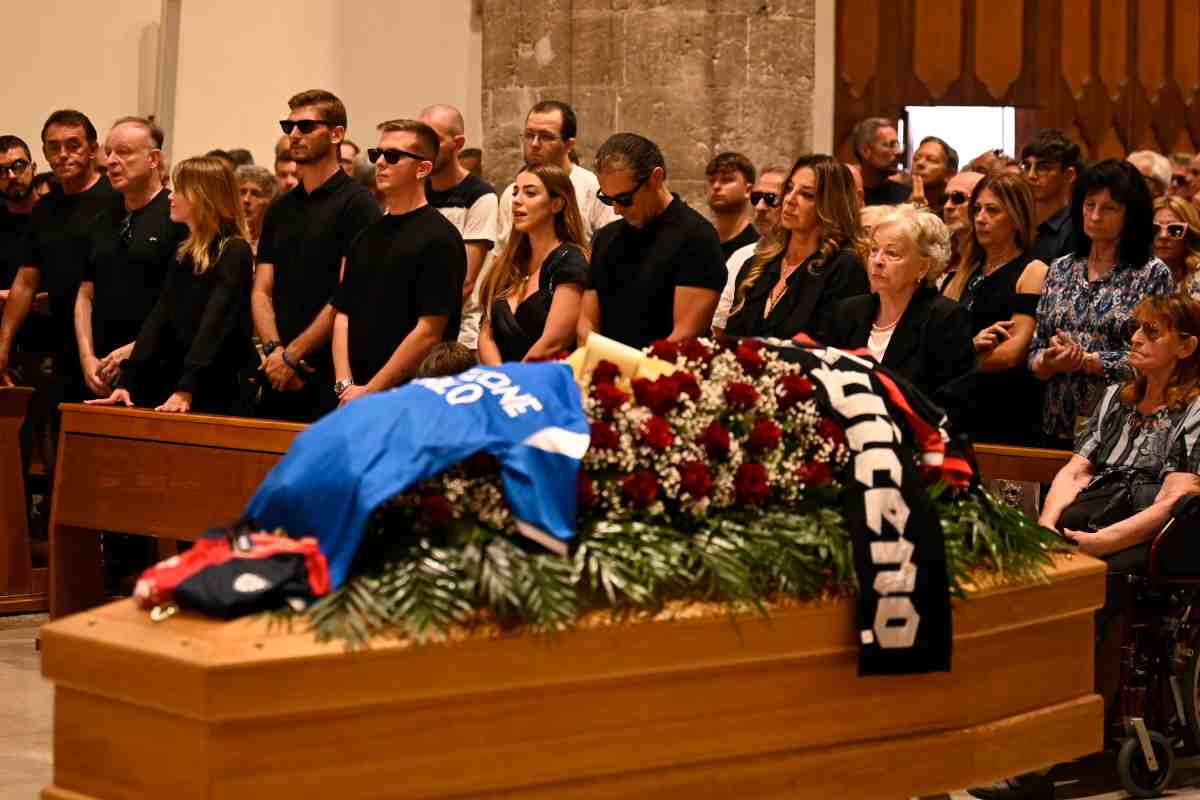 Funerali Carlo Mazzone, l'ultimo saluto al mister