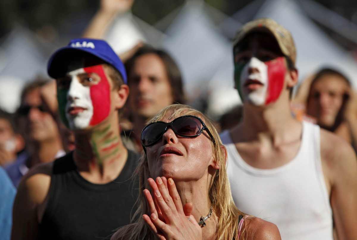 tifosi distrutti per l'esonero