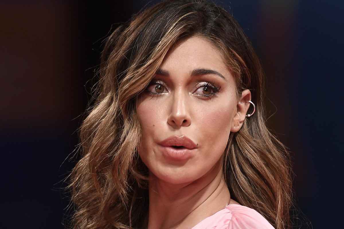 Belen Rodriguez particolare intimo