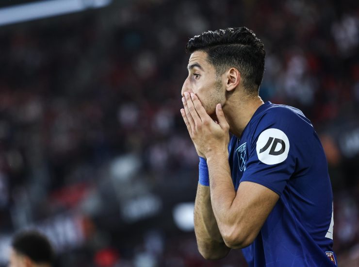 Aguerd con la maglia del West Ham