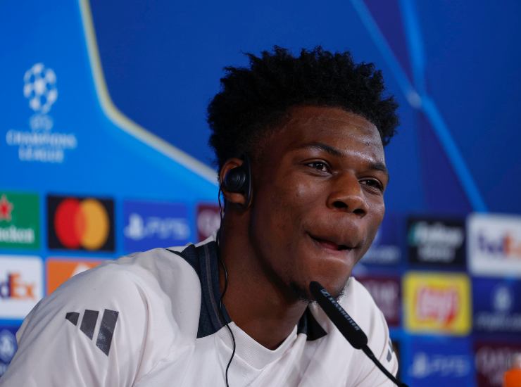 Tchouameni durante una conferenza stampa