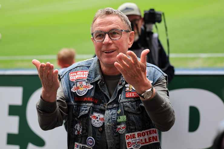 Ralf Rangnick applaude